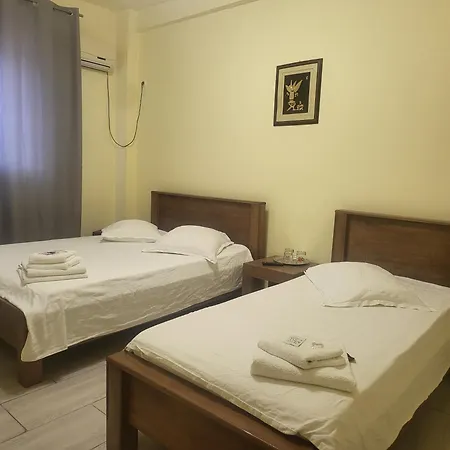 Acropole Hotel 2*